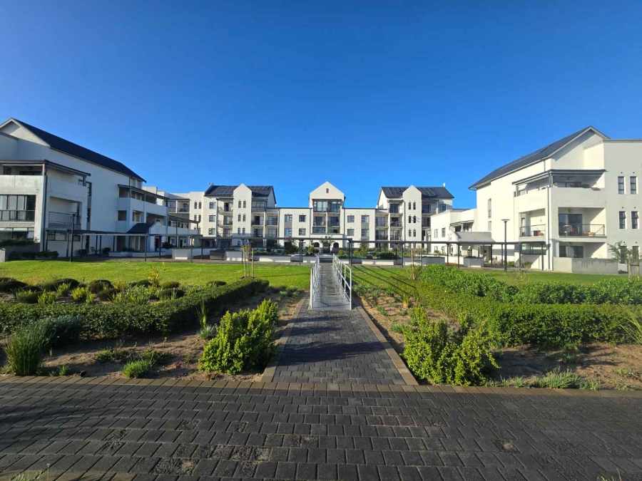 1 Bedroom Property for Sale in Buhrein Western Cape